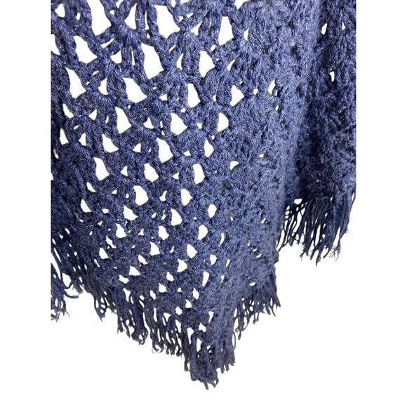 Vintage Crochet Shawl Sparkle Blue Fringed Hand Crocheted - Picture 4 of 4